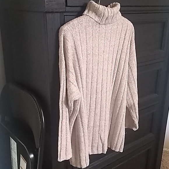 Marks and Spencer sweater - Picture 2 of 7